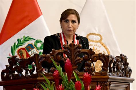 Patricia Benavides Ni Su Jurado De Calificación Ni La Universidad Ni