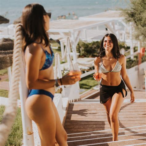 B Quy T T O D Ng Ch P Bikini Bi N C Ch T Tin V Quy N R Tr N C T Isla Vista By Ibasic