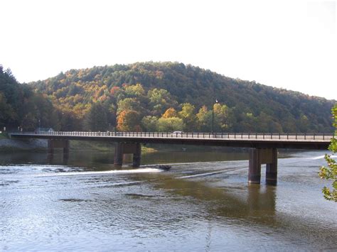 New Foxburg Bridge (Foxburg, 2008) | Structurae