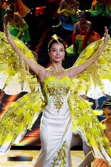 Soi nhan sắc Nữ thần Kim Ưng hot nhất lịch sử Cbiz