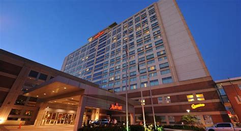 Indianapolis Marriott Downtown vs JW Marriott Indianapolis | Tripexpert