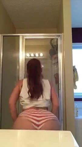 Damaris Leigh Twerk American Small Tits Small Tits Porn XHamster