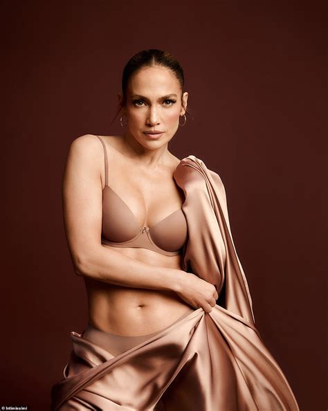 Jennifer Lopez Looks More Curvy Than Ever As She Shows Off Her Toned Figure In Nude