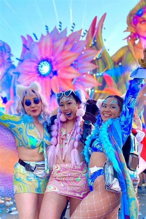 Bright Looks Of The Electric Daisy Carnival By Etereshop