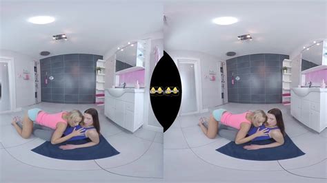 Blonde meets brunette in pissy pussy licking Virtual Porn Vidéos Porno Gratuites YouPorn