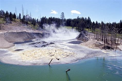 yellowstone mud pots | Yellowstone NP: amazing geothermals like mud pots! | Yellowstone national ...