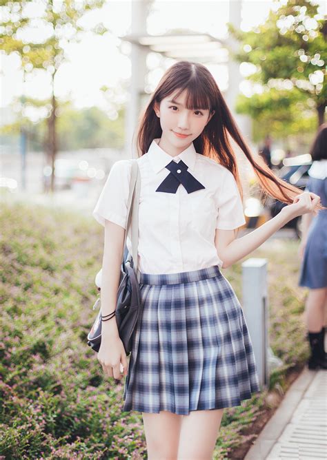 Пин на доске Beautiful Schoolgirls