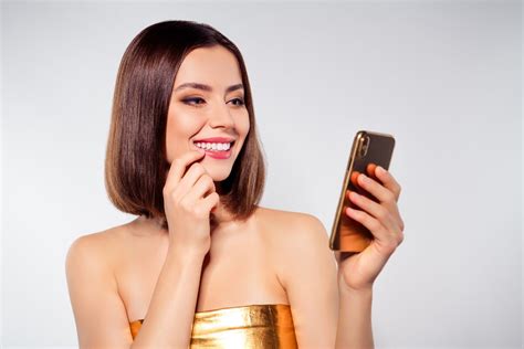 23 Hot Tips For Sexting A Guy 48 Naughty Texts To Turn Up The Heat