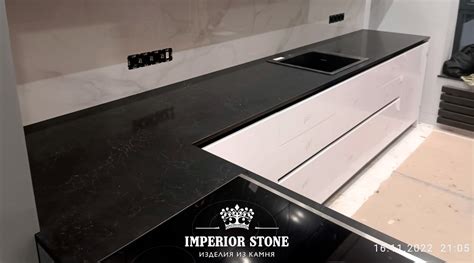 Черная столешница из искусственного мрамора Avant Quartz 9014