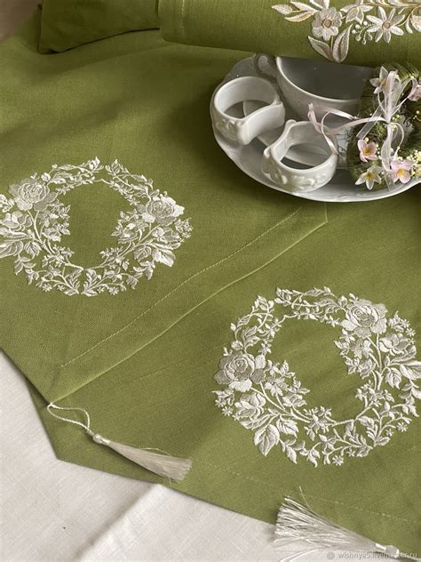 Дорожка сервировочная « Аромат весны» в интернет-магазине на Ярмарке ...