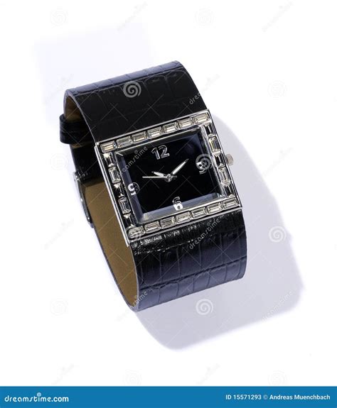 Reloj Con La Pulsera De Cuero Negra Imagen de archivo - Imagen de reloj