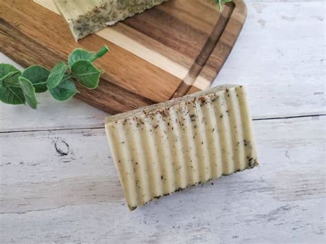 Easy DIY Eucalyptus Soap Bar Recipe + 6 Benefits of Eucalyptus