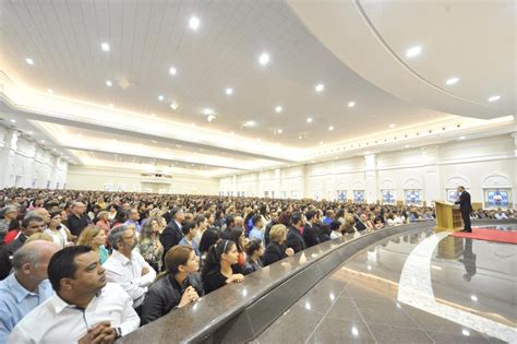 Novo Templo Da Igreja Universal Em Curitiba Tem Diversos Elementos