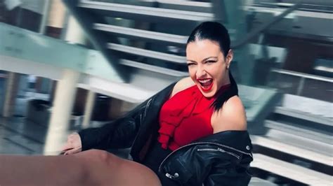 Szinte semmit nem takar Stana Alexandra tökéletes testéből a kis bikini képek ORIGO