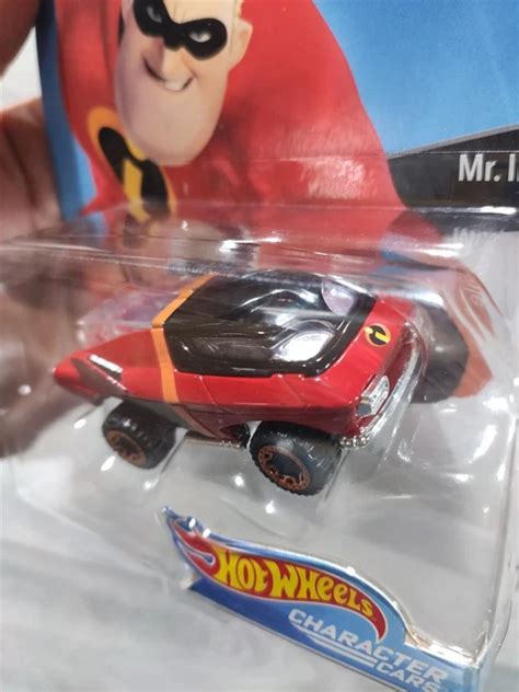 DISNEY PIXAR HOT Wheels Character Cars The Incredibles Mr Incredible Car Gift 5 68 PicClick UK