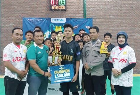 Smk Sayegan Gelar Turnamen Futsal Arlistiyo Terpilih Pemain Terbaik