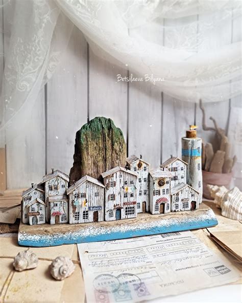 Дрифтвуд городок с маяком | Коряги, Декор из дерева, Маяк