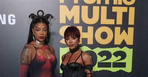 Ludmilla usou vestido sexy tipo naked e Brunna Gonçalvez mulher da cantora escolheu conjunto