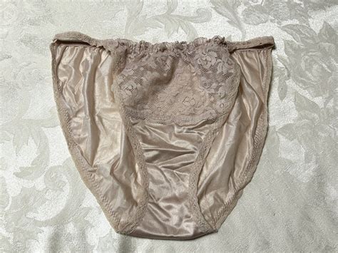 Vtg Usa Vanity Fair Antron Iii Nylon Satin Lace Beige String Bikini Panties Ebay