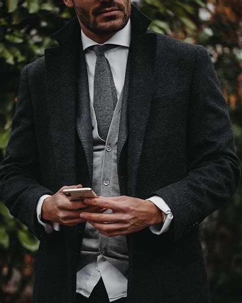 Монохромный лук в серых тонах #мужскаямода #мужскойстиль