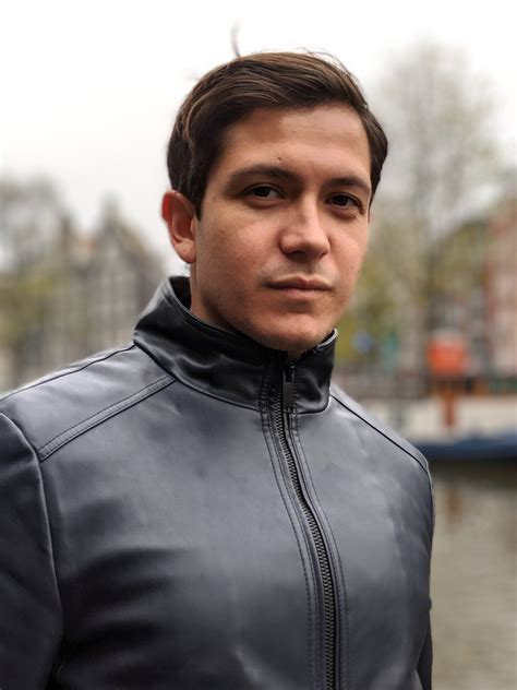 Esteban García – Medium