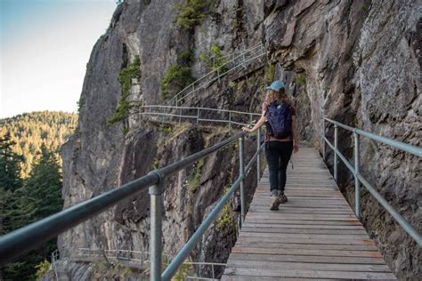 Best Hikes In The Columbia River Gorge Voyages With Val