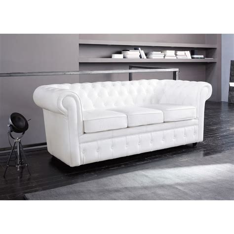 Canapé capitonné 3 places en cuir blanc Chesterfield Maisons du Monde