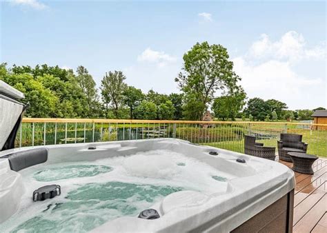 Hot Tub Lodges In York Eco Friendly Hot Tub Breaks York