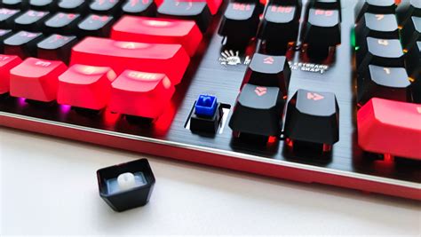 Обзор игровой клавиатуры Bloody B820N - конструктор с быстрыми свитчами