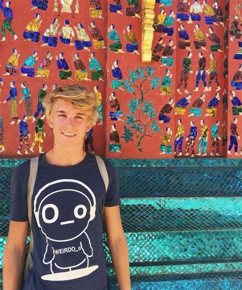 Got To Spend My First Day Being Openly Gay In Laos Scrolller