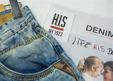 Джинсы H.I.S.