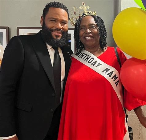 anthony anderson's mother's net worth