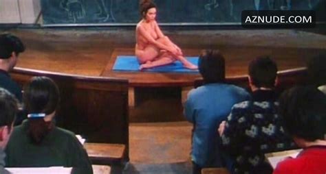 LE JUGE EST UNE FEMME NUDE SCENES AZNude