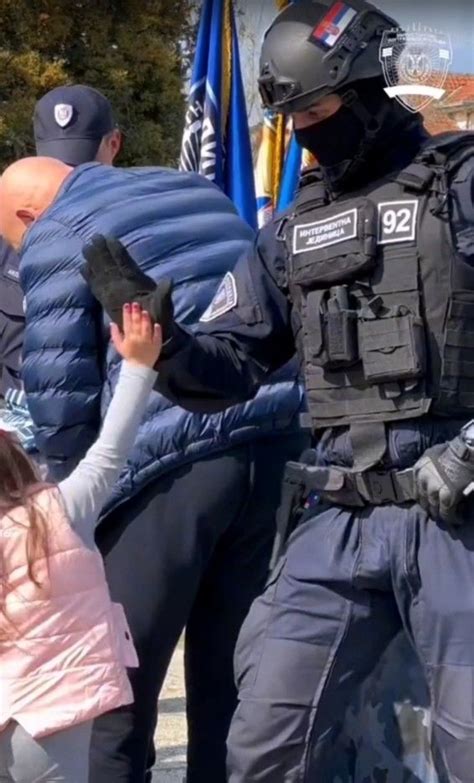 Pin By Emily Nicole On Men In Uniform Hot Army Men Russian Men Men In Uniform