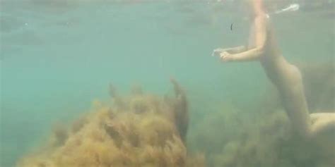 Naked Woman Underwater Tnaflix