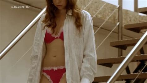 Naked Katrin Heß in Alarm für Cobra 11 Autobahnpolizei