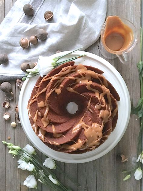 Bundt Cake De Pl Tano Y Nueces De Macadamia Con Dulce De Leche Loleta