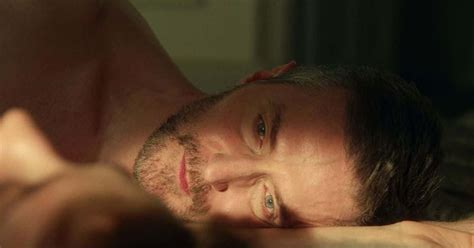 Netflix Obsession Richard Armitage Opens Up About Steamy Nude Scenes And THAT P S Shot MEAWW