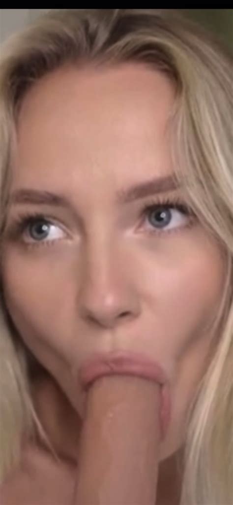 Snow Is Falling Webcam Dildo Blowjob