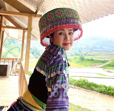 NSND Thu Hà diện bikini gợi cảm ở tuổi U60