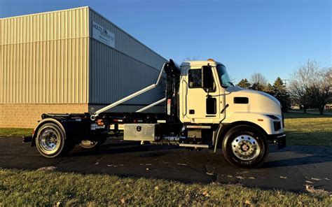 SOLD R073331 2024 Mack MD With Galbreath 25 000 Lbs U25 18HK