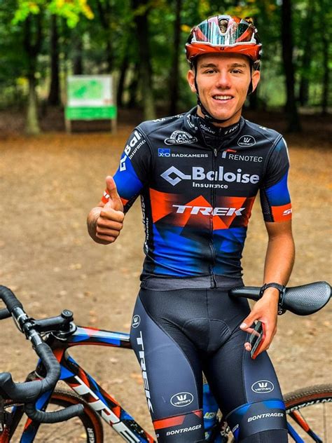 Pin Van David Wright Op Hung Gay Cycle Guys In Compression Cycle Gear Homo Jongens Jongens