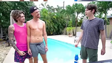 V Deos Gay De Gloryhole Mamada Gratis Xhamster