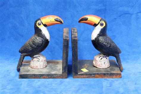 Lot Decorator Cast Iron Toucan Bookends