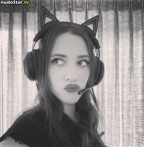 Kat Dennings Katdenningsss Nude OnlyFans Photo Nudostar TV