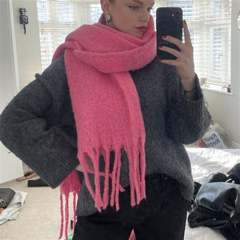 Hot Bright Pink Super Soft Chunky Anthropologie Depop