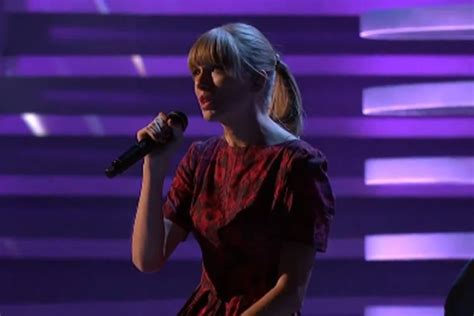 Watch Taylor Swift Perform New Tearjerker ‘Ronan’ at the ‘Stand Up 2 ...