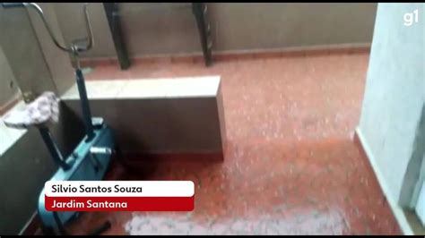 Vídeo Moradores de Campinas registram queda de granizo durante chuva