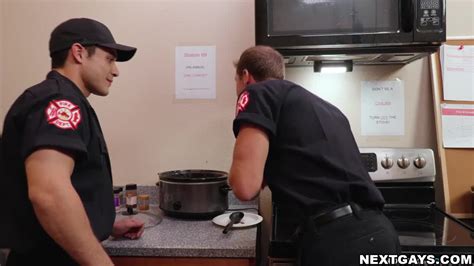 Andrew Welcomes Justin S Cock Inside His Ass BoyFriendTV