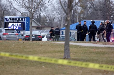 Perry Iowa School Shooting 1 Dead 5 Injured